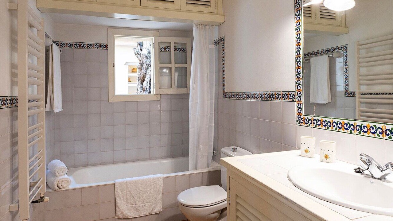 Photo of Bathroom in Deia