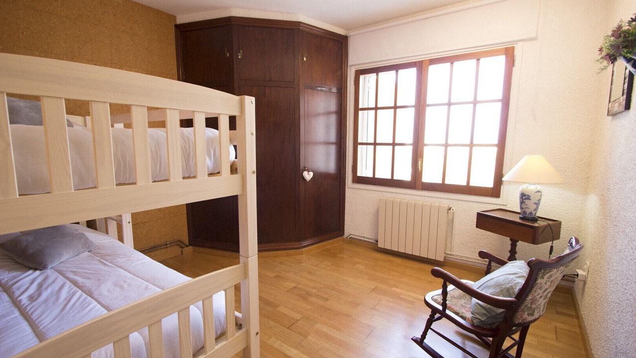 Photo of Bedroom in Alcover