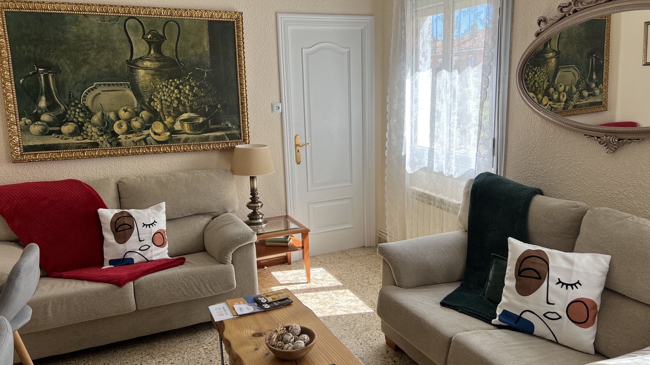 Photo of Livingroom in Logrono Historic Centre