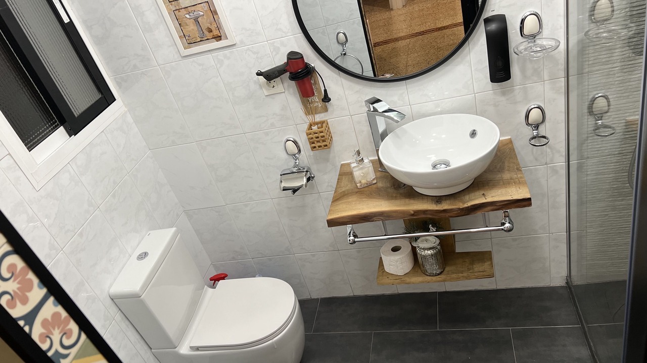 Photo of Bathroom in Logrono Historic Centre