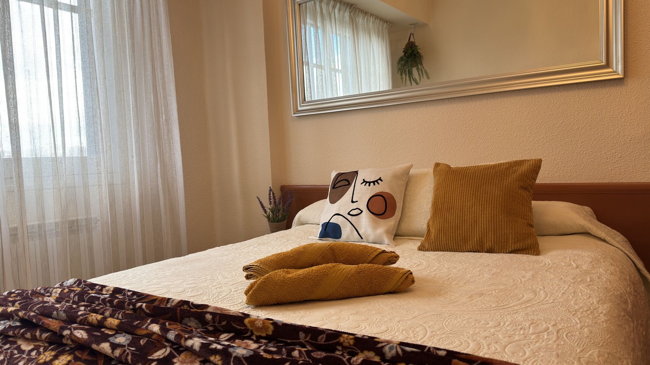 Photo of Bedroom in Logrono Historic Centre