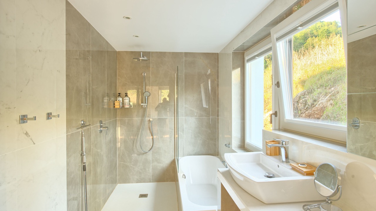 Photo of Bathroom in Peruyes