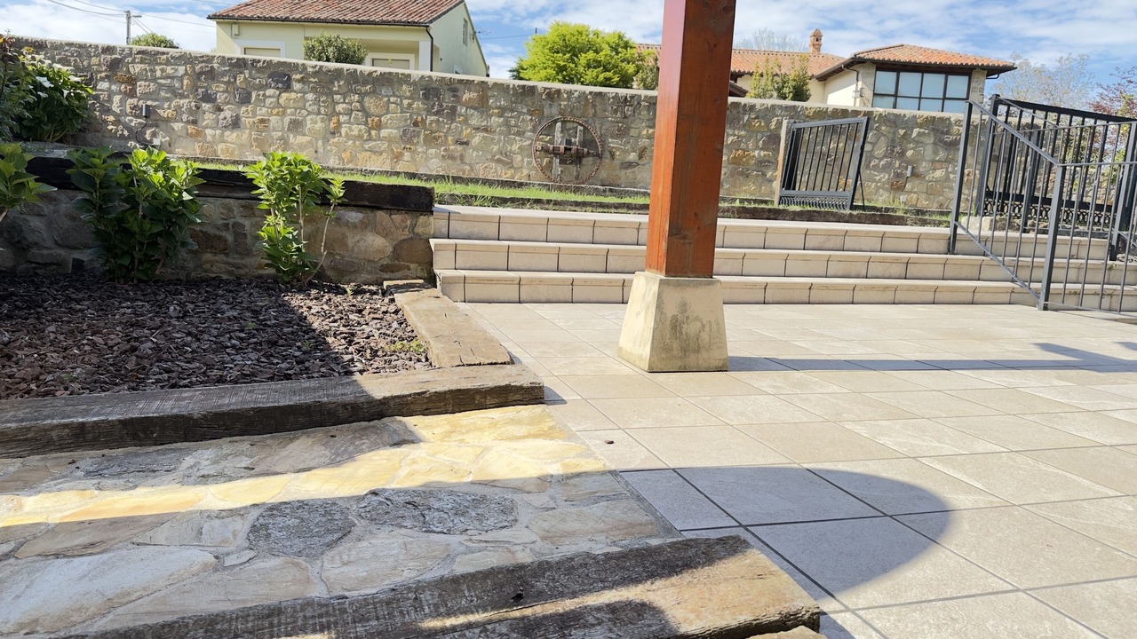 Photo of Outdoor in Lamadrid