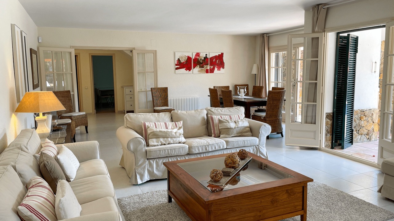 Photo of Livingroom in Tamariu