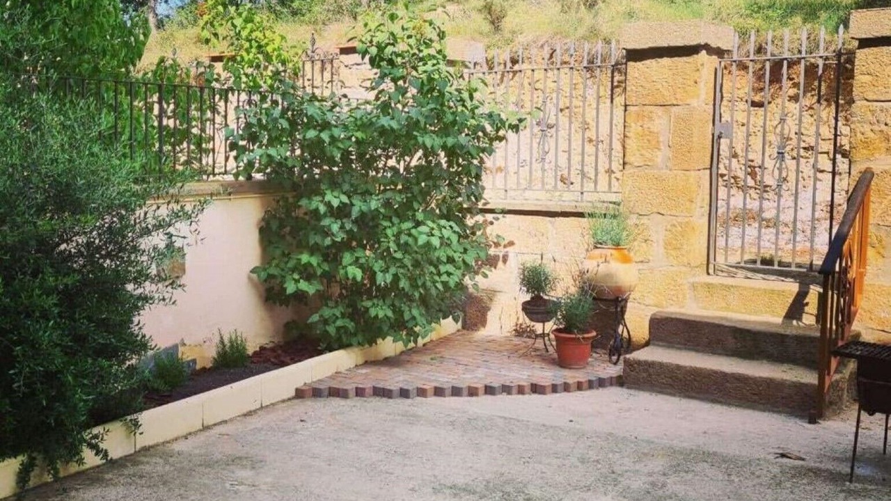 Photo of Outdoor in Tiurana