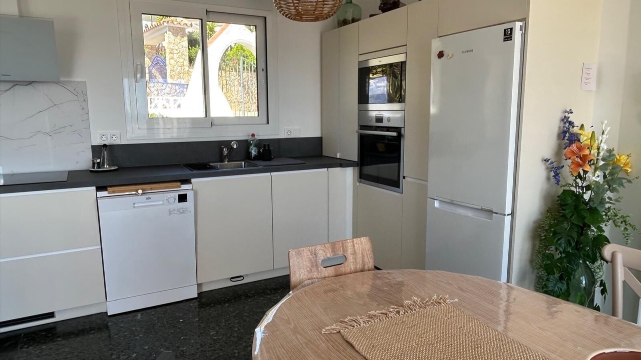 Photo of Kitchen in Roses