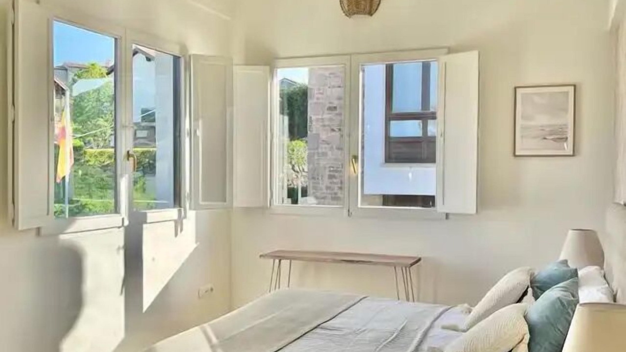 Photo of Bedroom in Prellezo