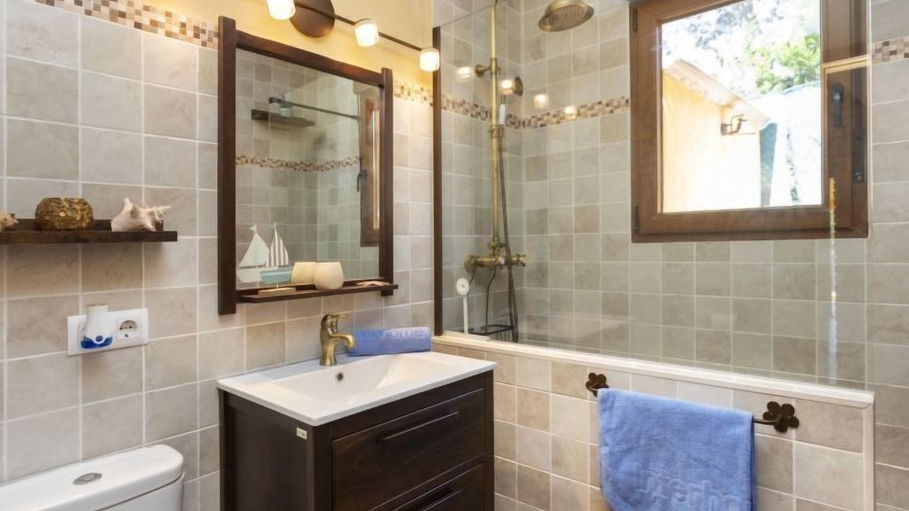 Photo of Bathroom in Sils
