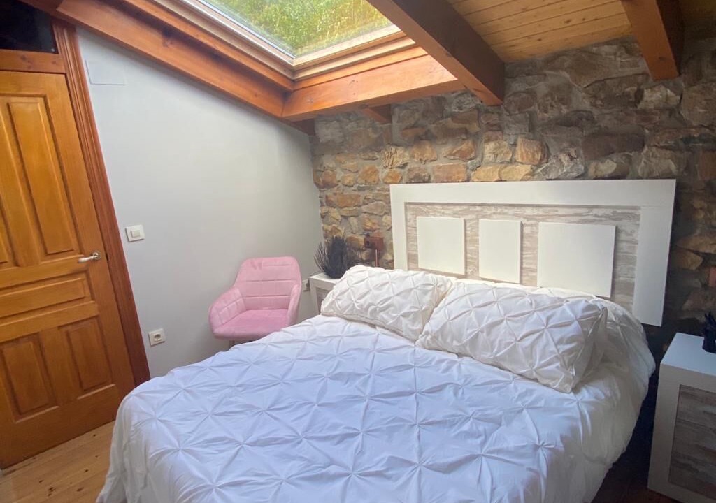 Photo of Bedroom in Cremenes