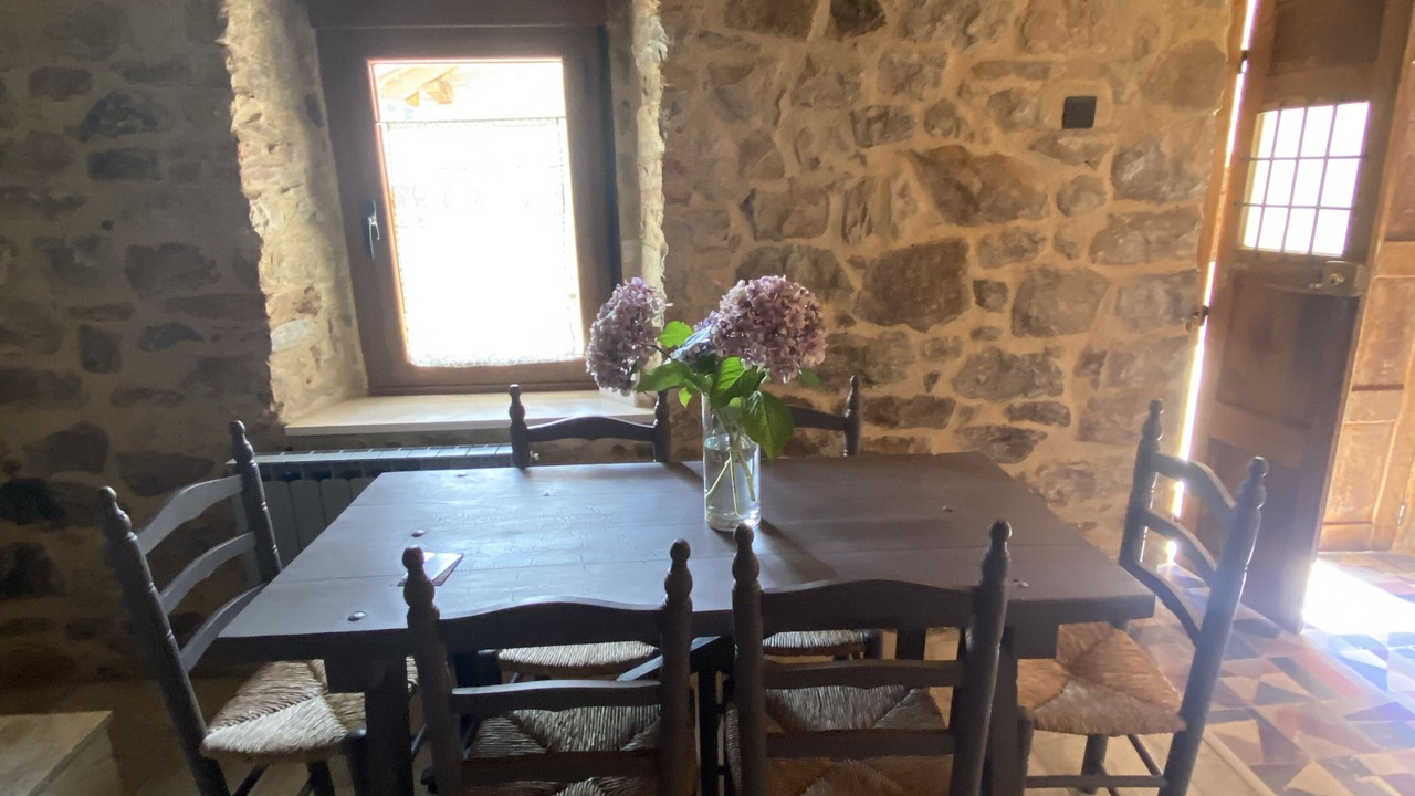 Photo of Others in Cremenes