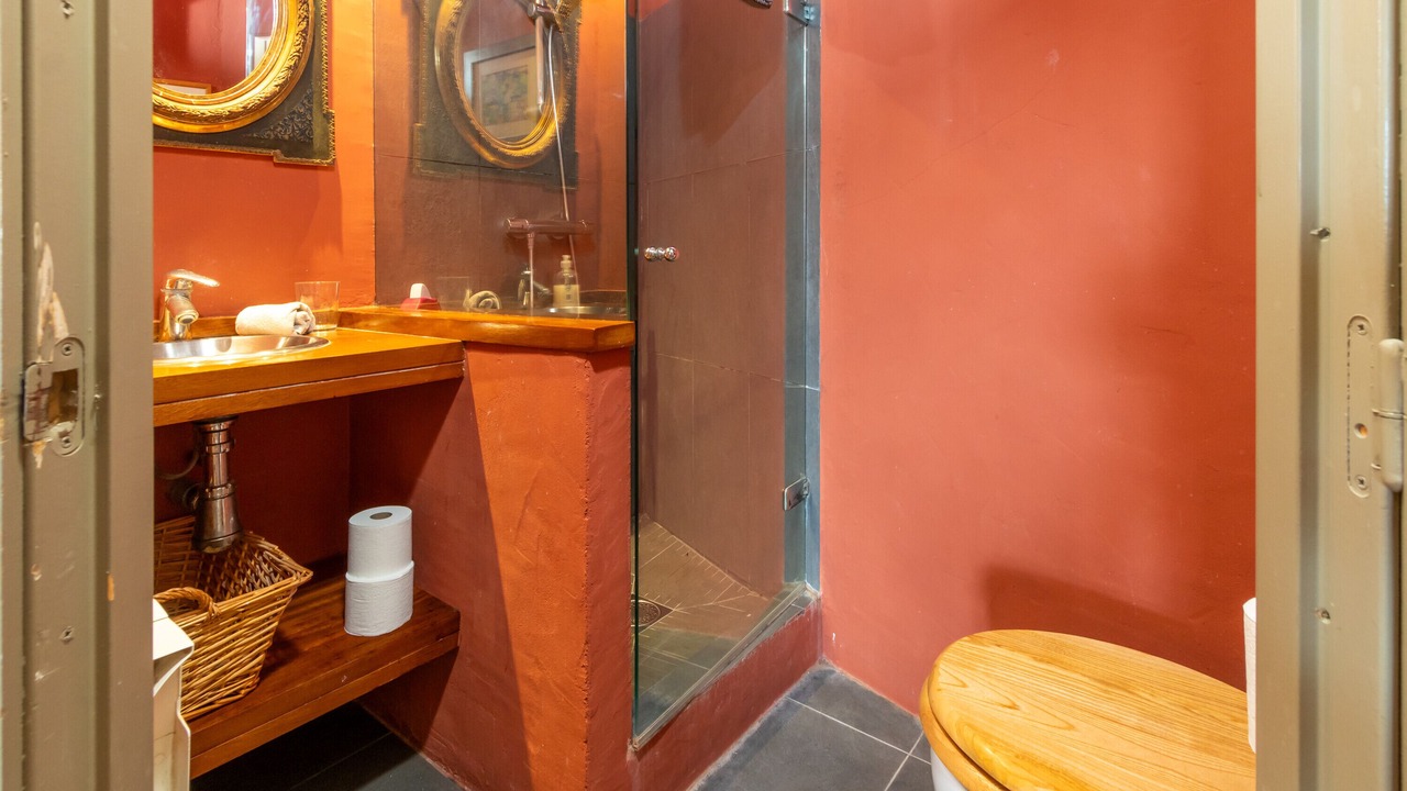 Photo of Bathroom in Pals
