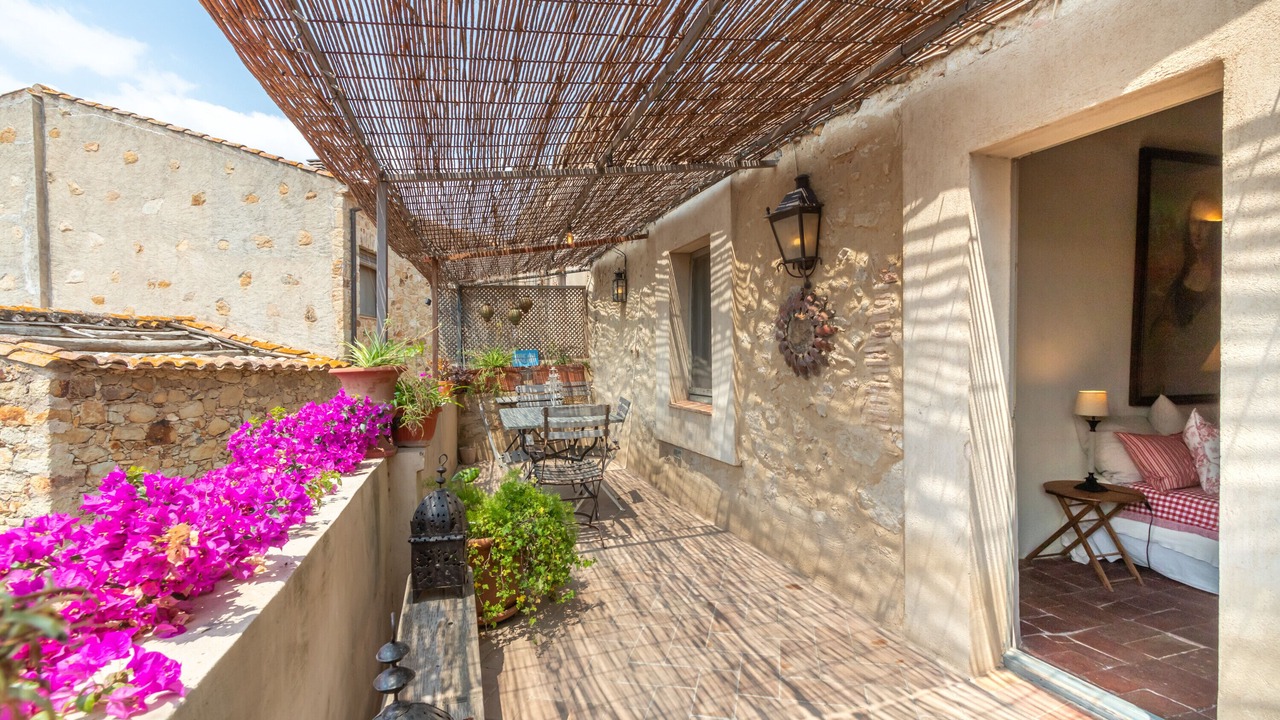 Photo of Outdoor in Pals