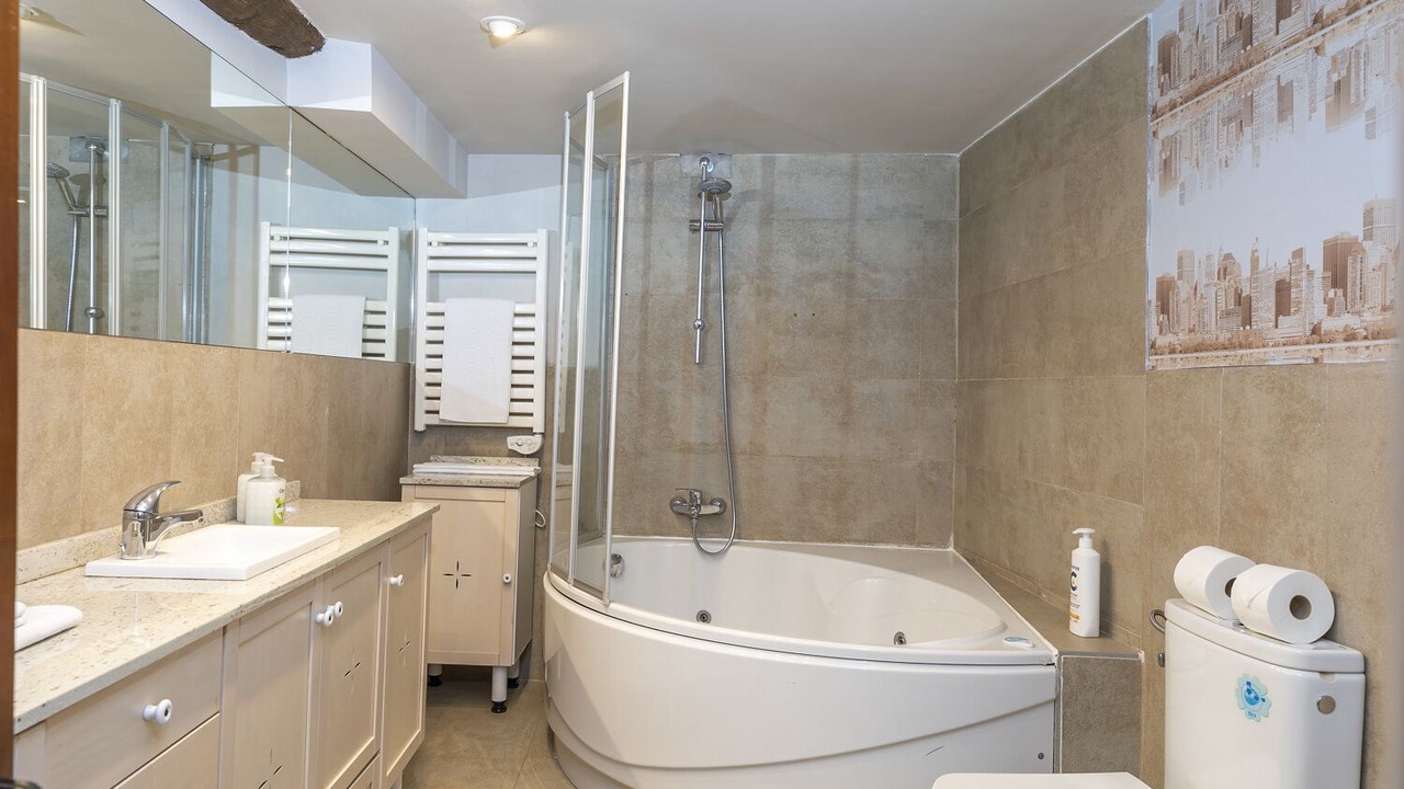 Photo of Bathroom in Adahuesca