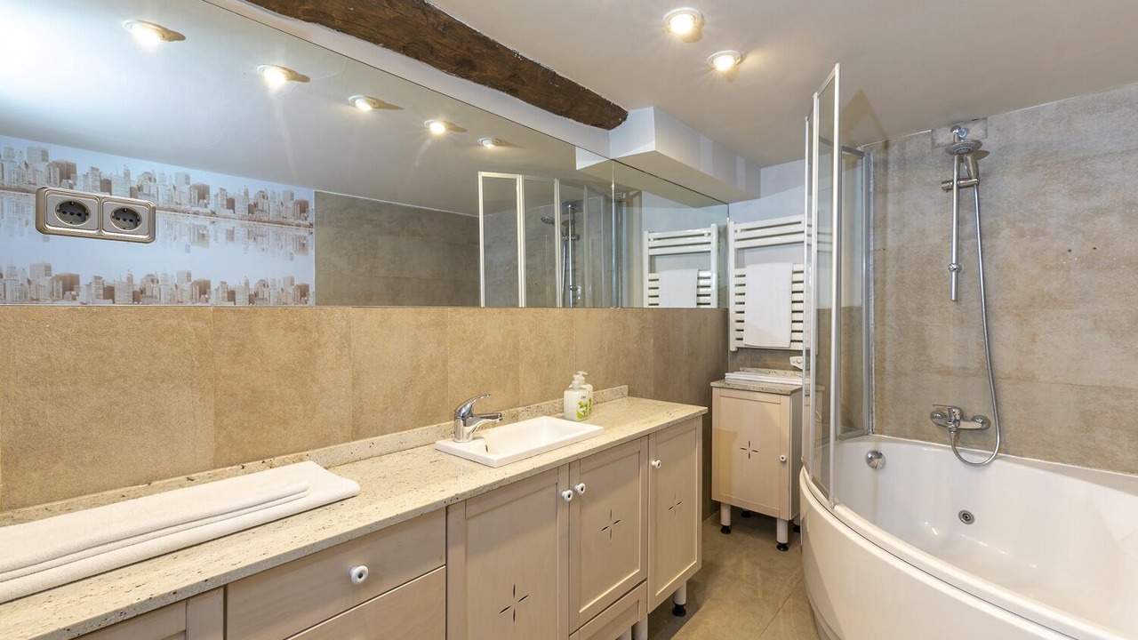 Photo of Bathroom in Adahuesca