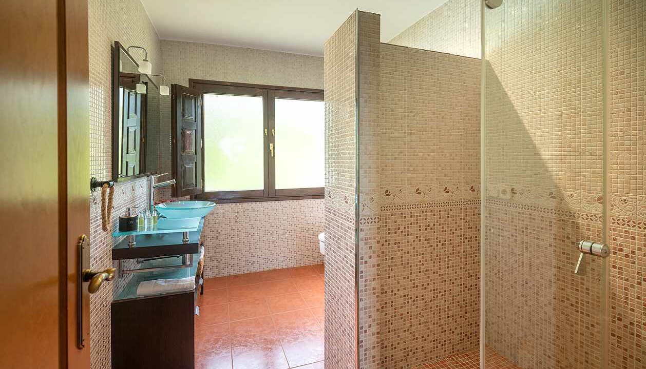 Photo of Bathroom in Llanes