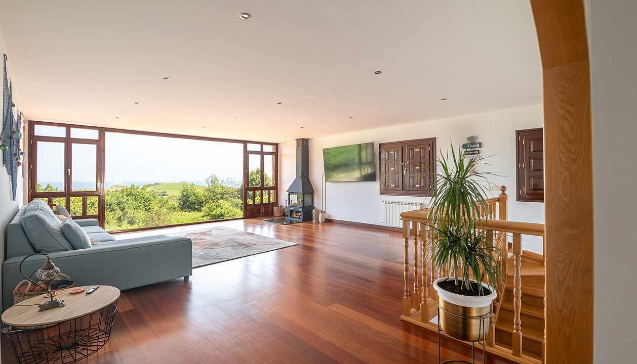 Photo of Livingroom in Llanes