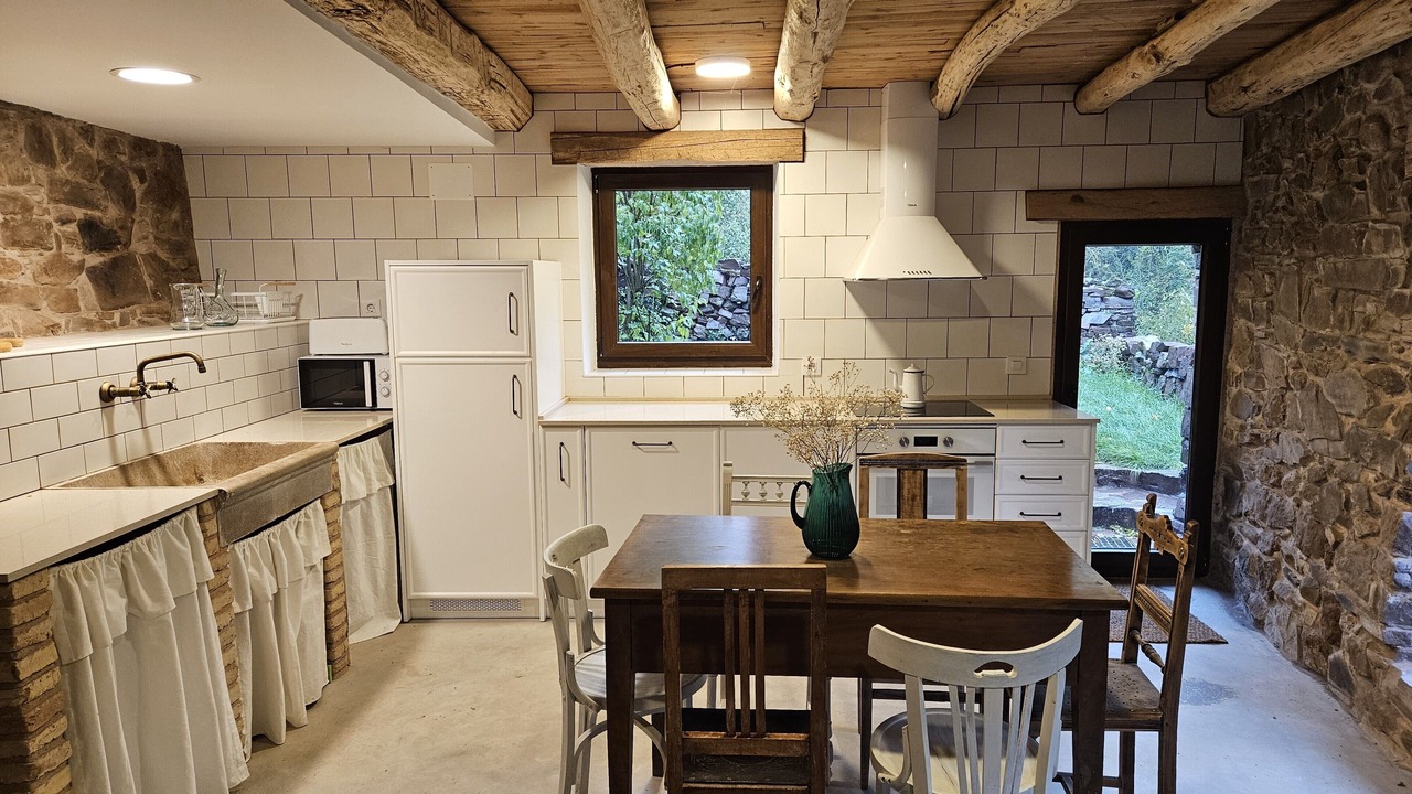 Photo of Kitchen in Villavelayo