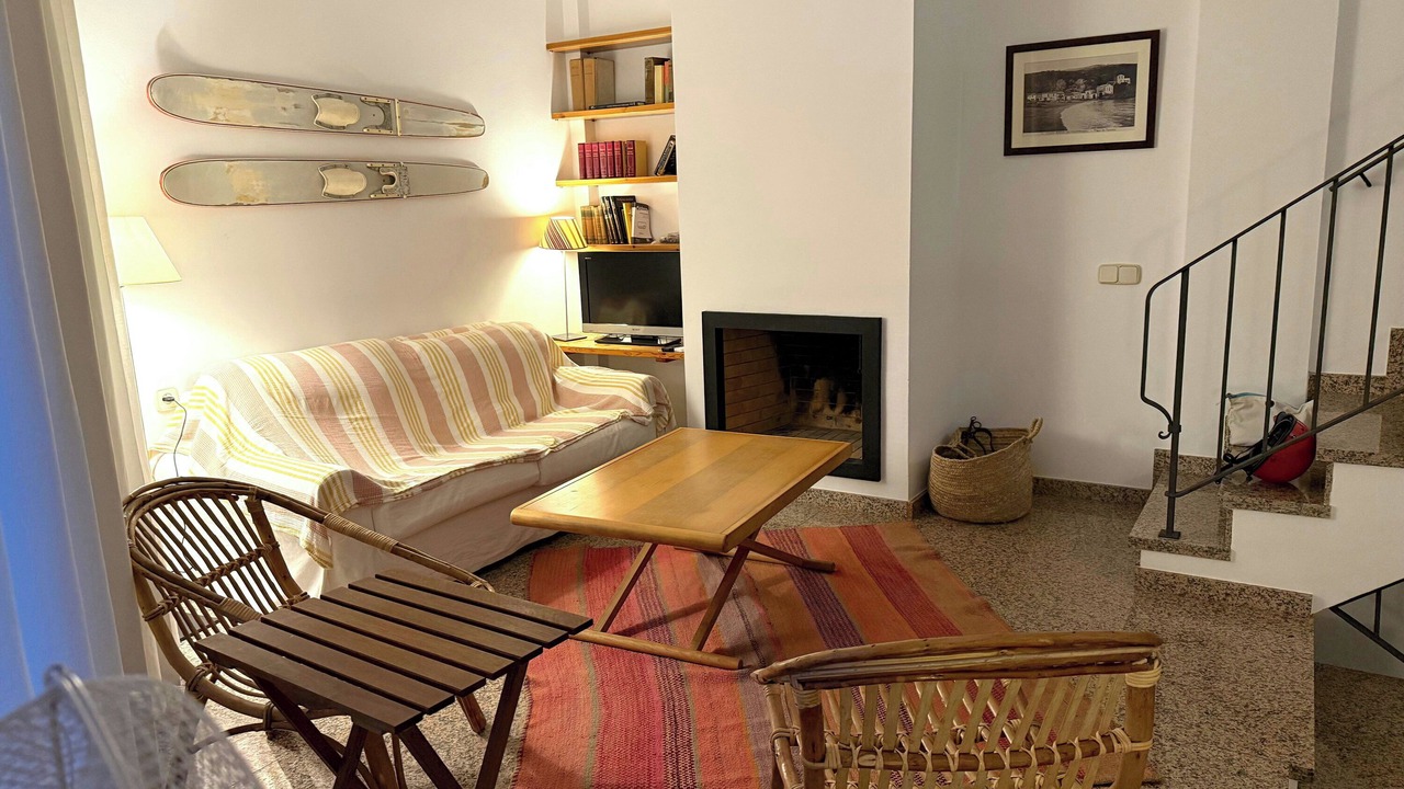 Photo of Livingroom in Tamariu