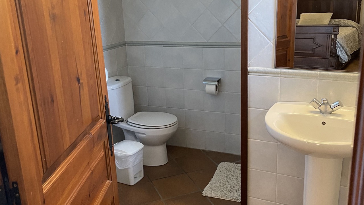 Photo of Bathroom in Camos