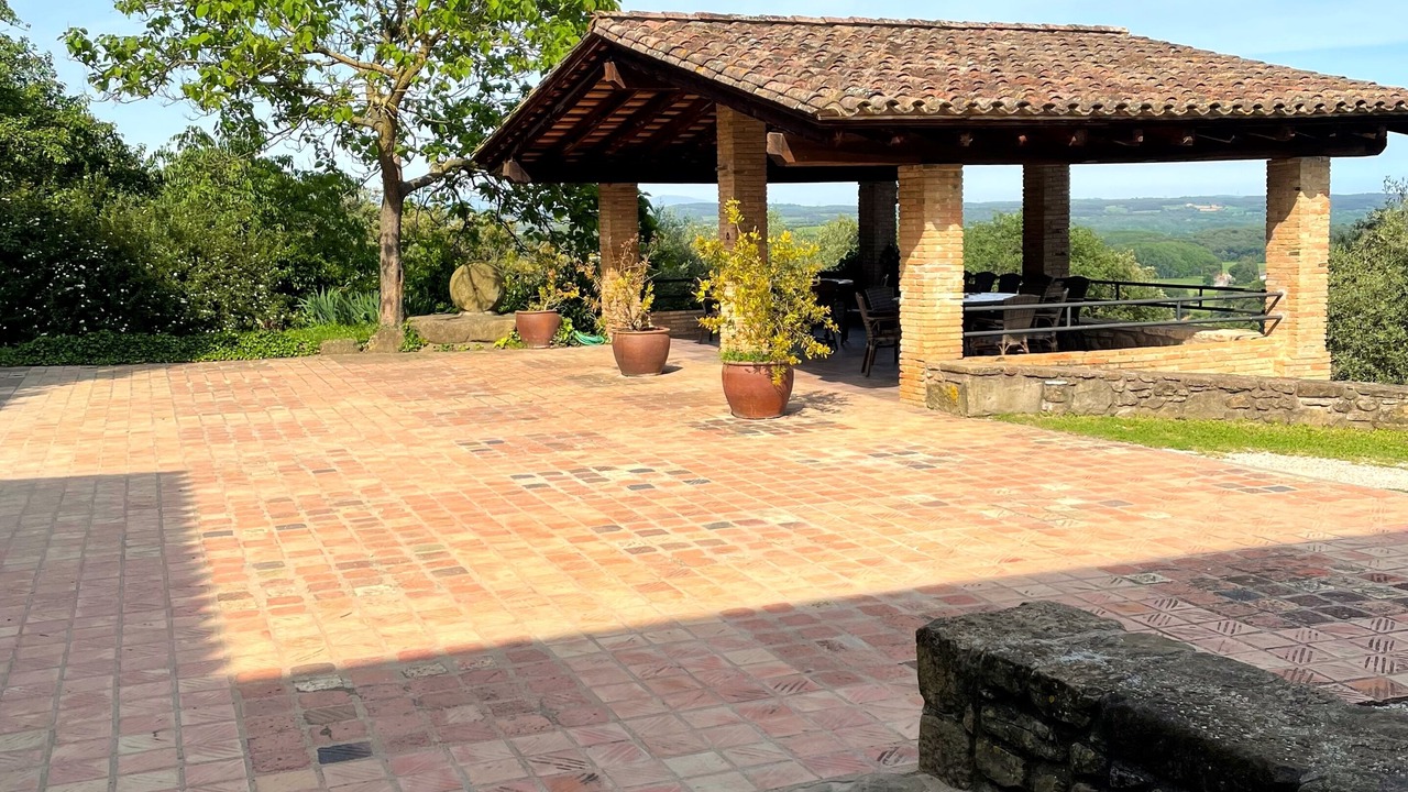 Photo of Patio Balcony in Camos