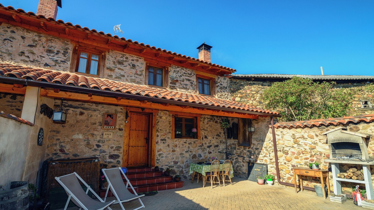 Photo of Patio Balcony in Benllera