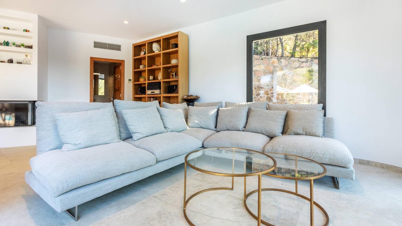 Photo of Livingroom in Tamariu