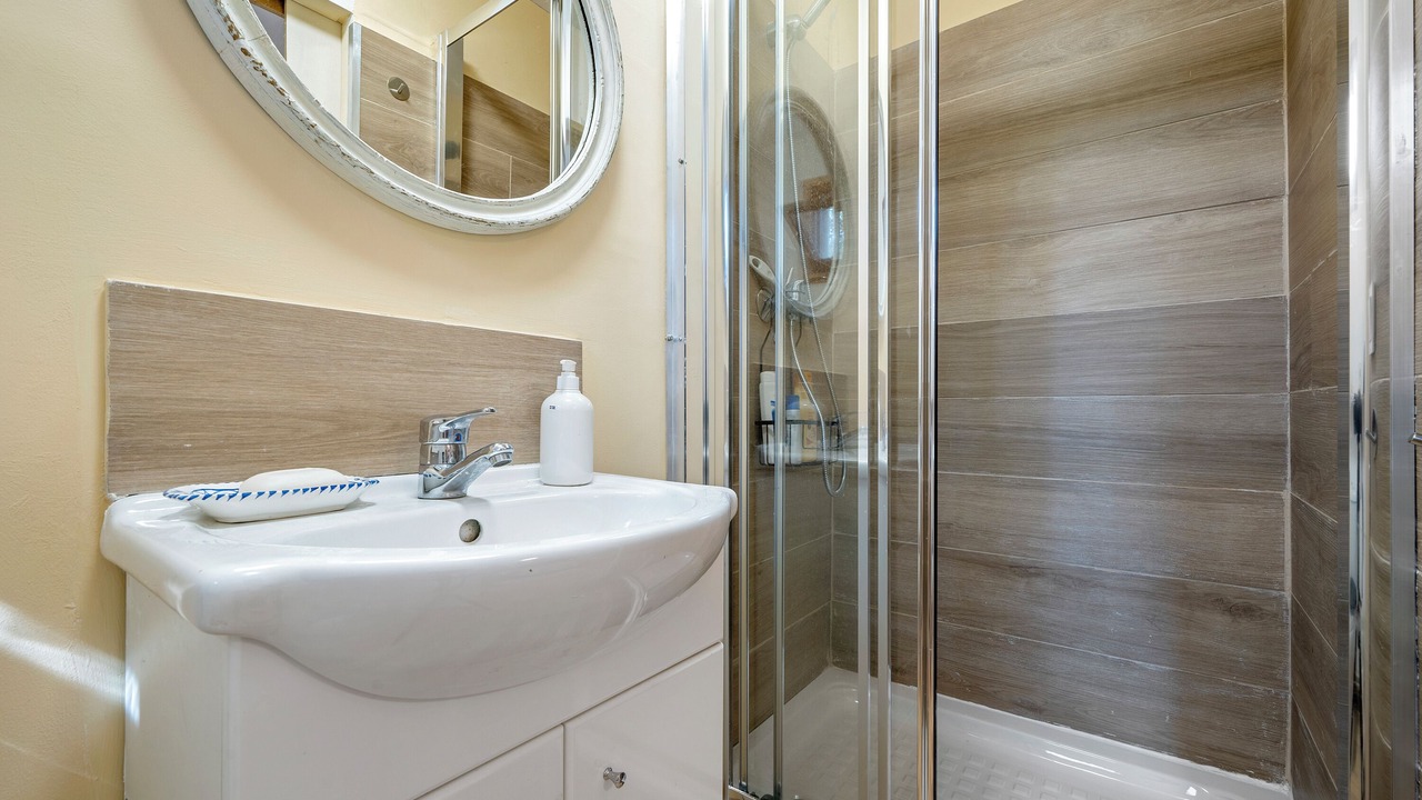 Photo of Bathroom in Montreal