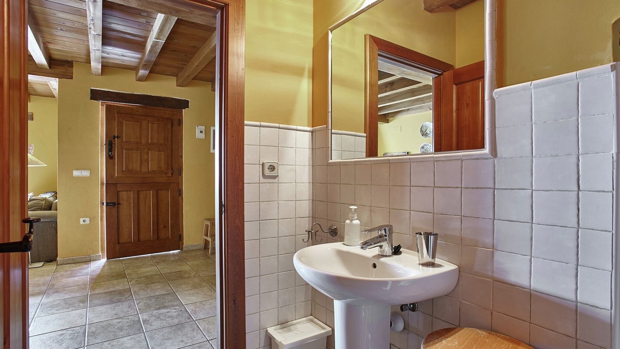 Photo of Bathroom in Pruneda