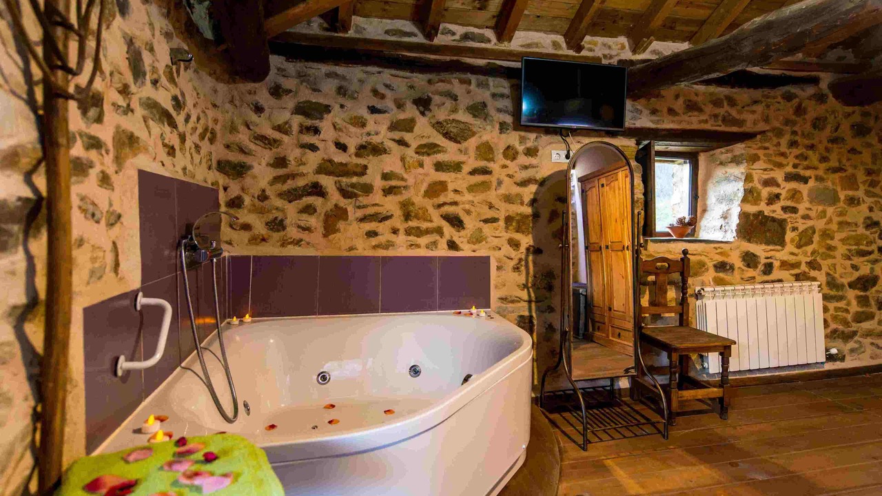 Photo of Bathroom in Truchas