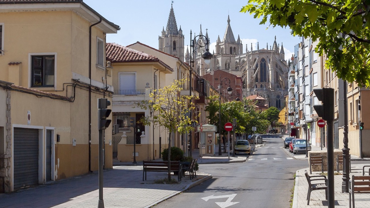 Photo of Others in Leon