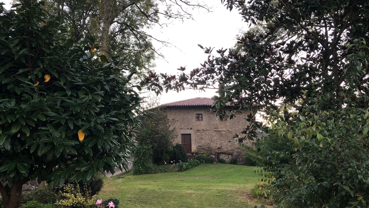 Photo of Outdoor in Parres