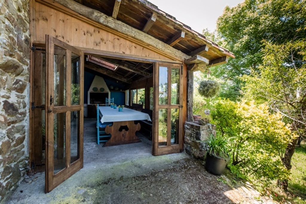 Photo of Outdoor in Parres