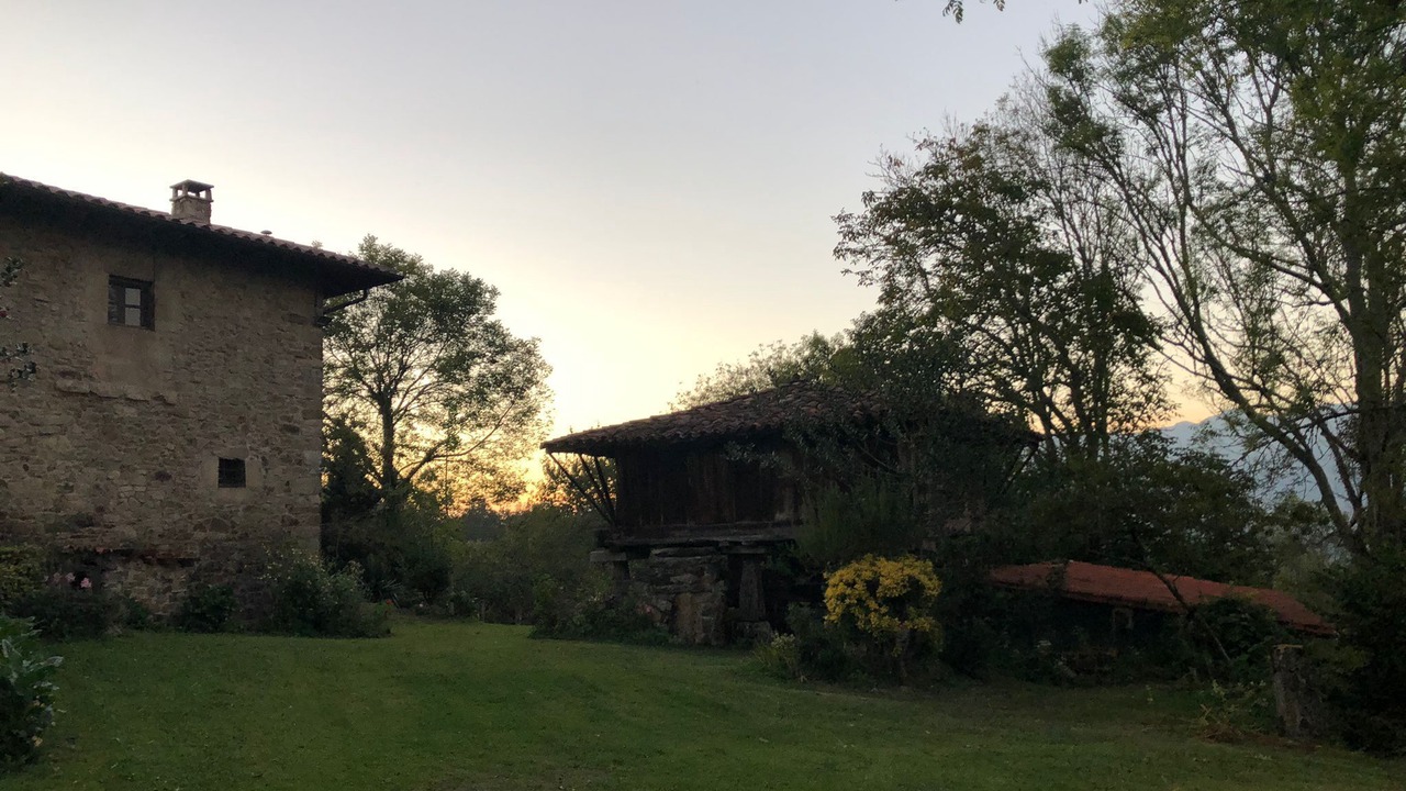 Photo of Outdoor in Parres