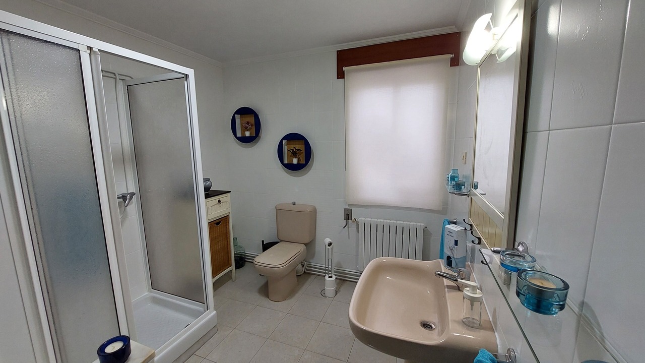 Photo of Bathroom in Neda