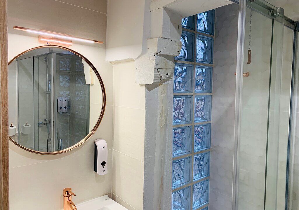 Photo of Bathroom in Candelario