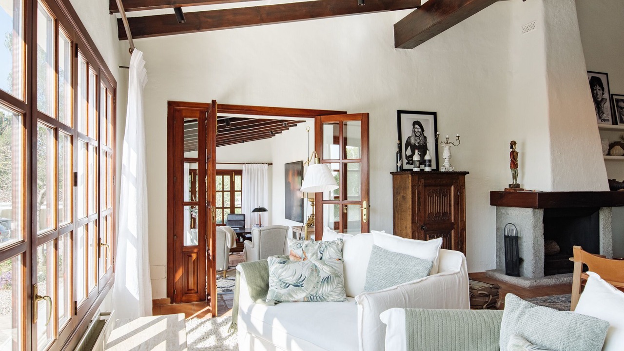 Photo of Livingroom in Establiments