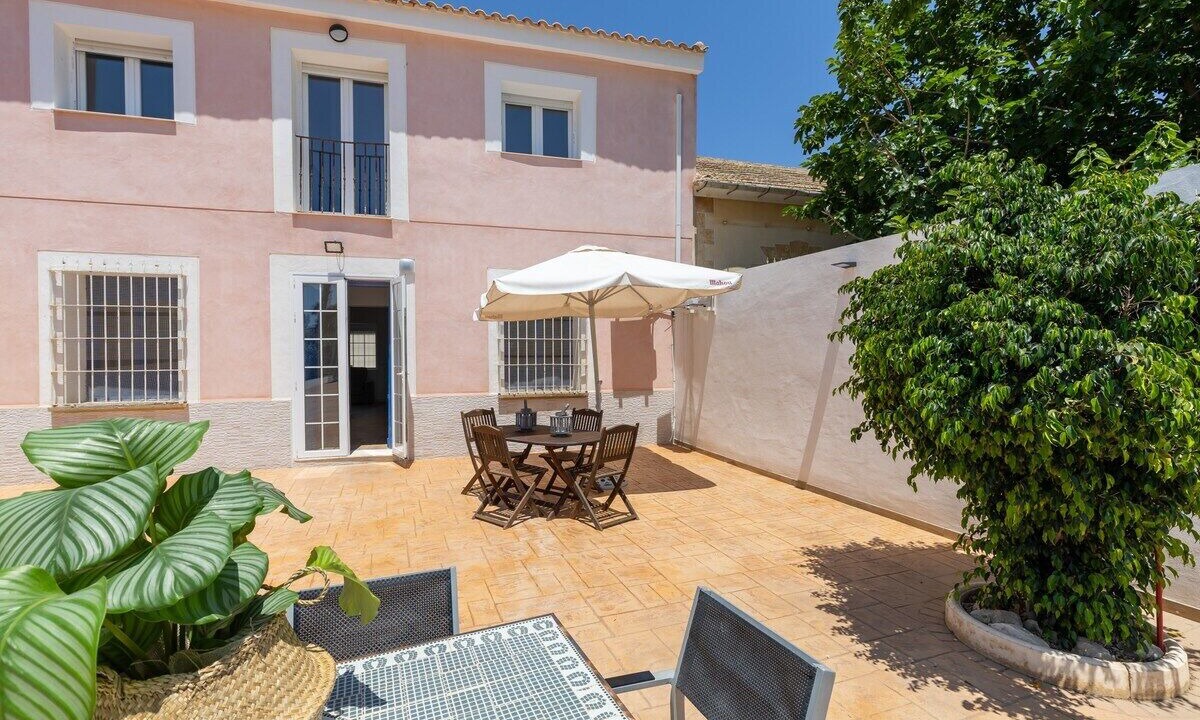Photo of Outdoor in Catral