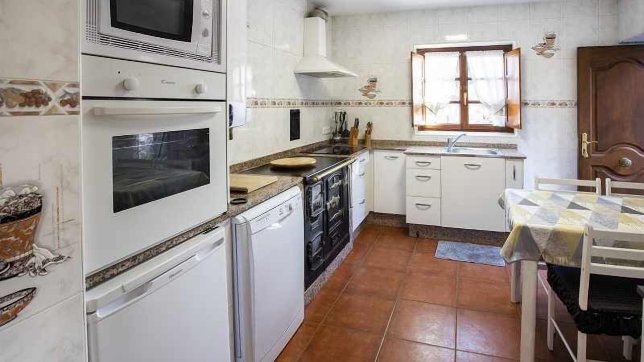 Photo of Kitchen in Parres Municipality