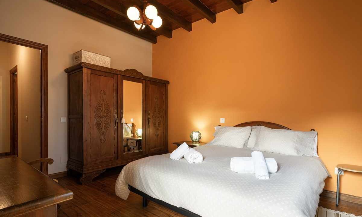 Photo of Bedroom in Parres Municipality