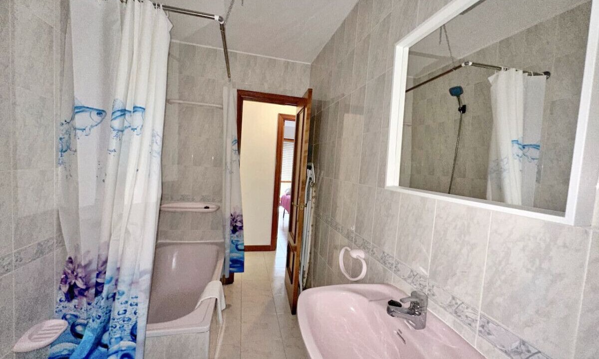 Photo of Bathroom in Noja