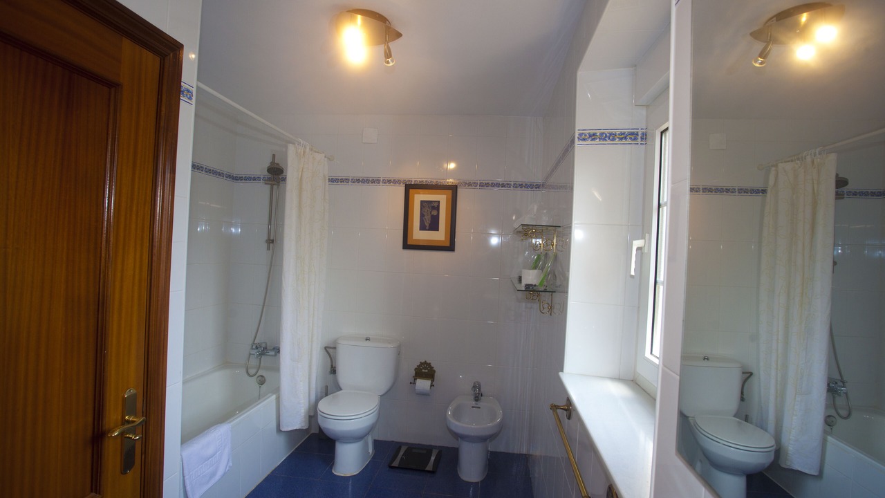 Photo of Bathroom in Villabajo