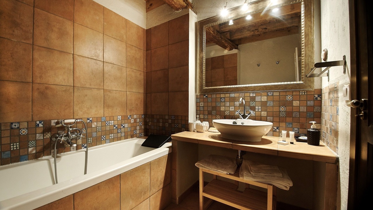 Photo of Bathroom in Ayllon