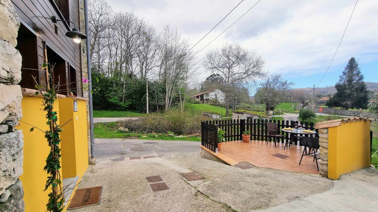 Photo of Patio Balcony in Llanes