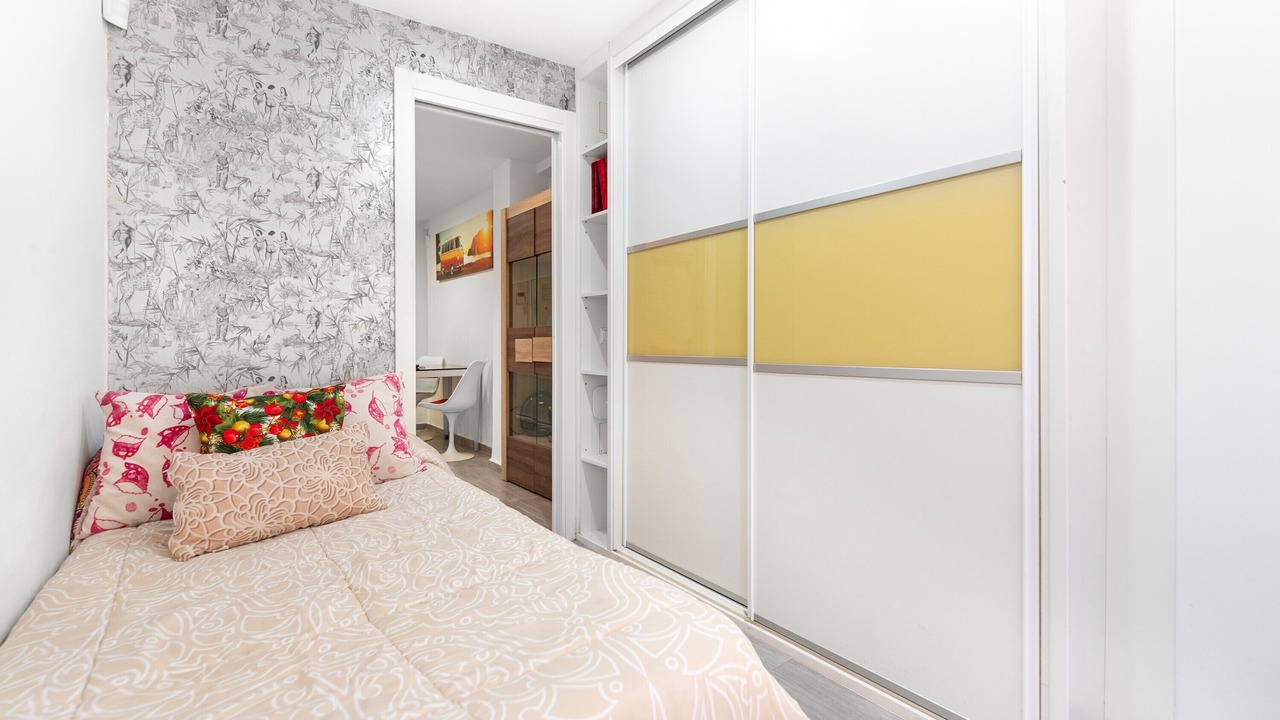 Photo of Bedroom in R.E.N.F.E.