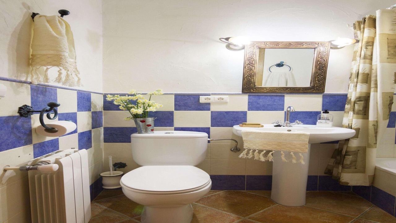 Photo of Bathroom in Laroya