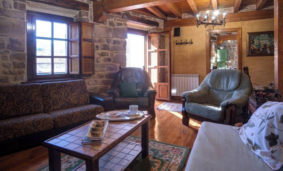 Photo of Livingroom in Pesquera