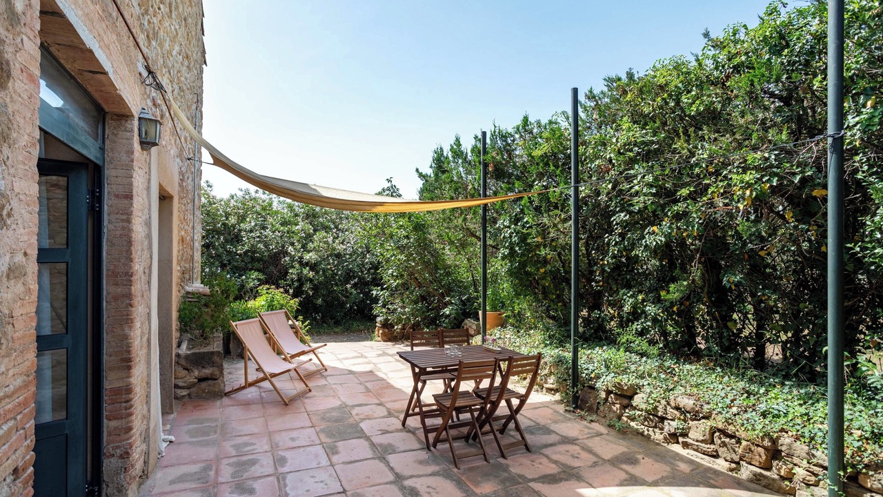 Photo of Outdoor in Pins