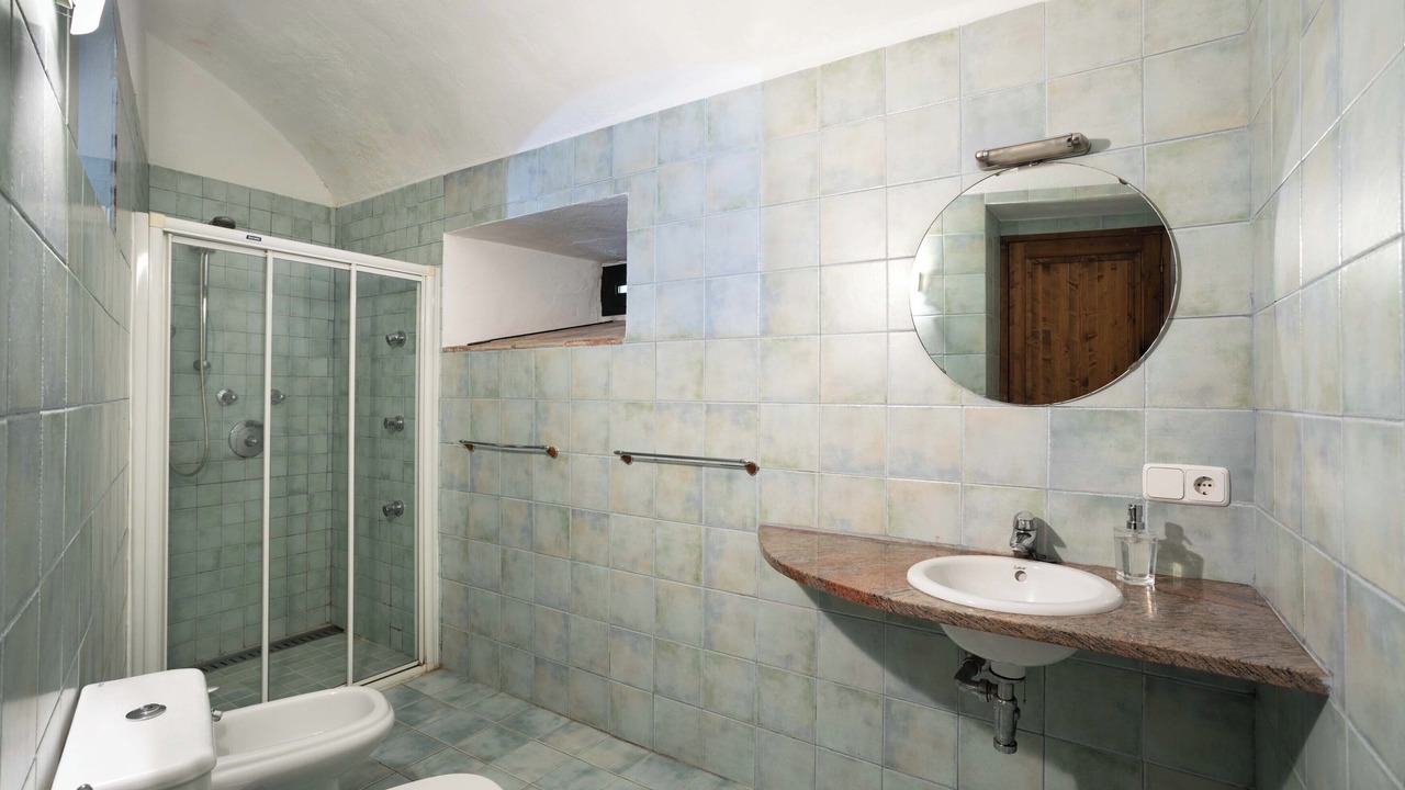 Photo of Bathroom in Pins