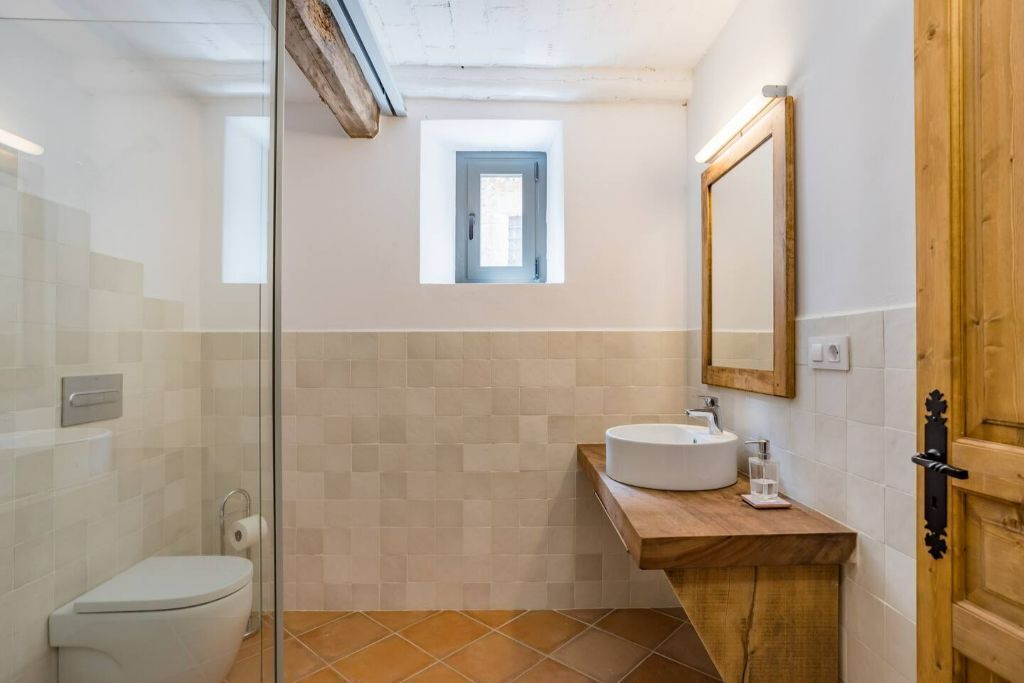 Photo of Bathroom in Pins