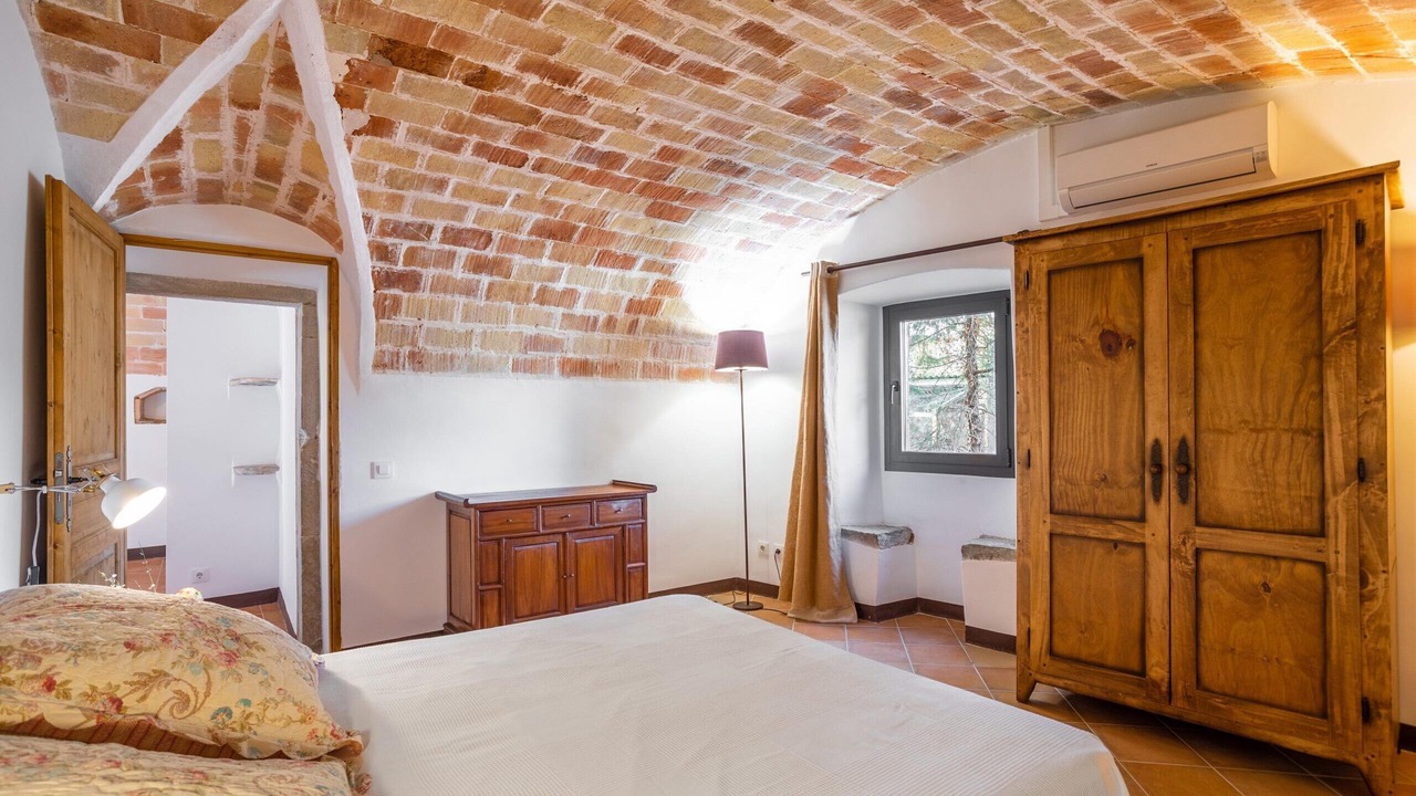 Photo of Bedroom in Pins